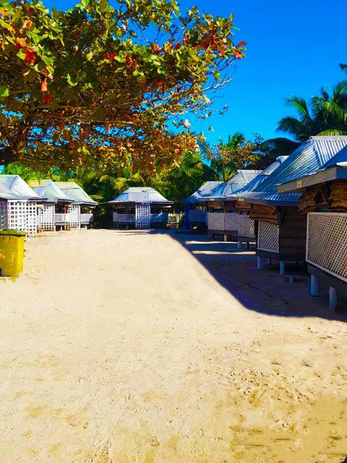 Vacation Beach Fales Hotel Manase Exterior foto