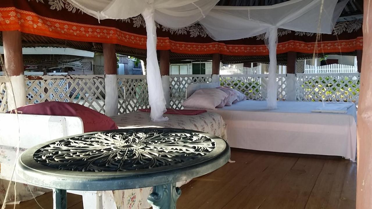 Vacation Beach Fales Hotel Manase Exterior foto